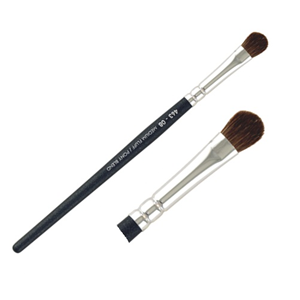 DMT Fluffy Eyeshadow Brush